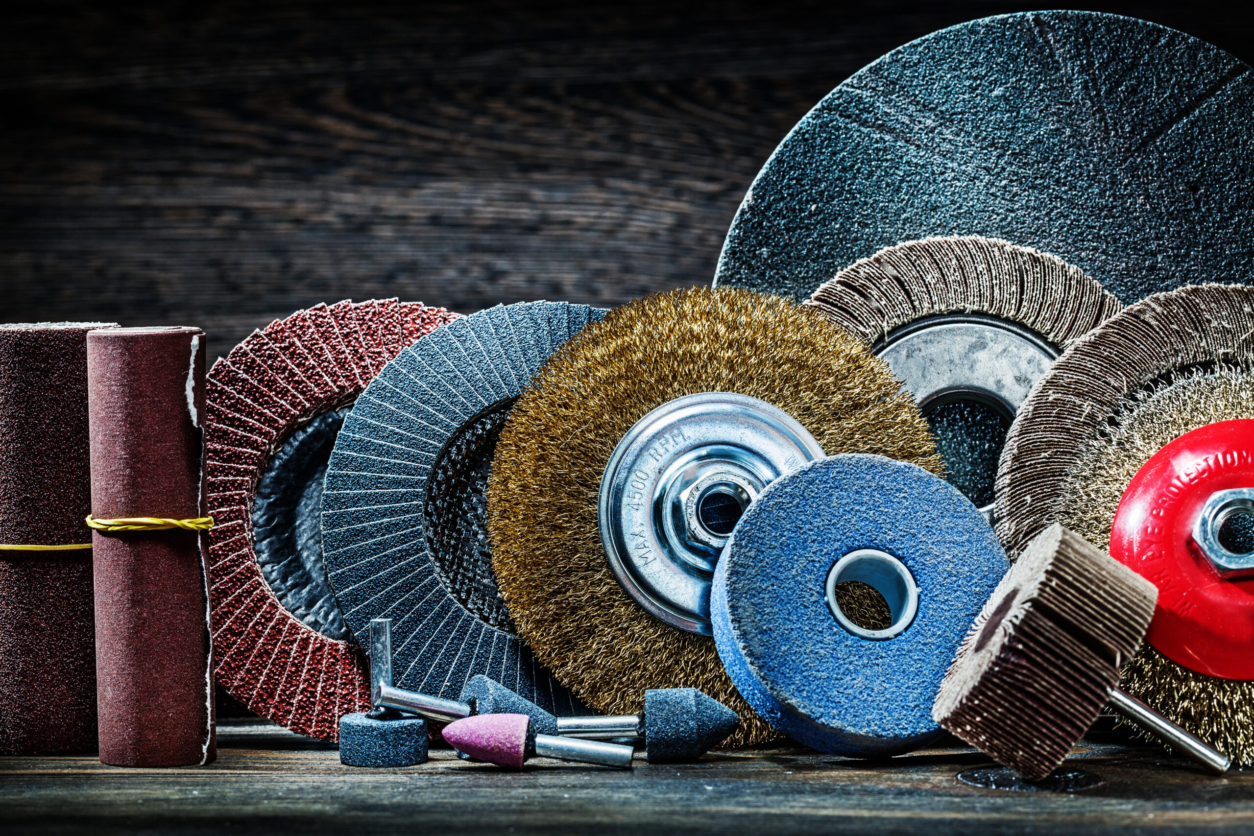 Metalworking products in a pile